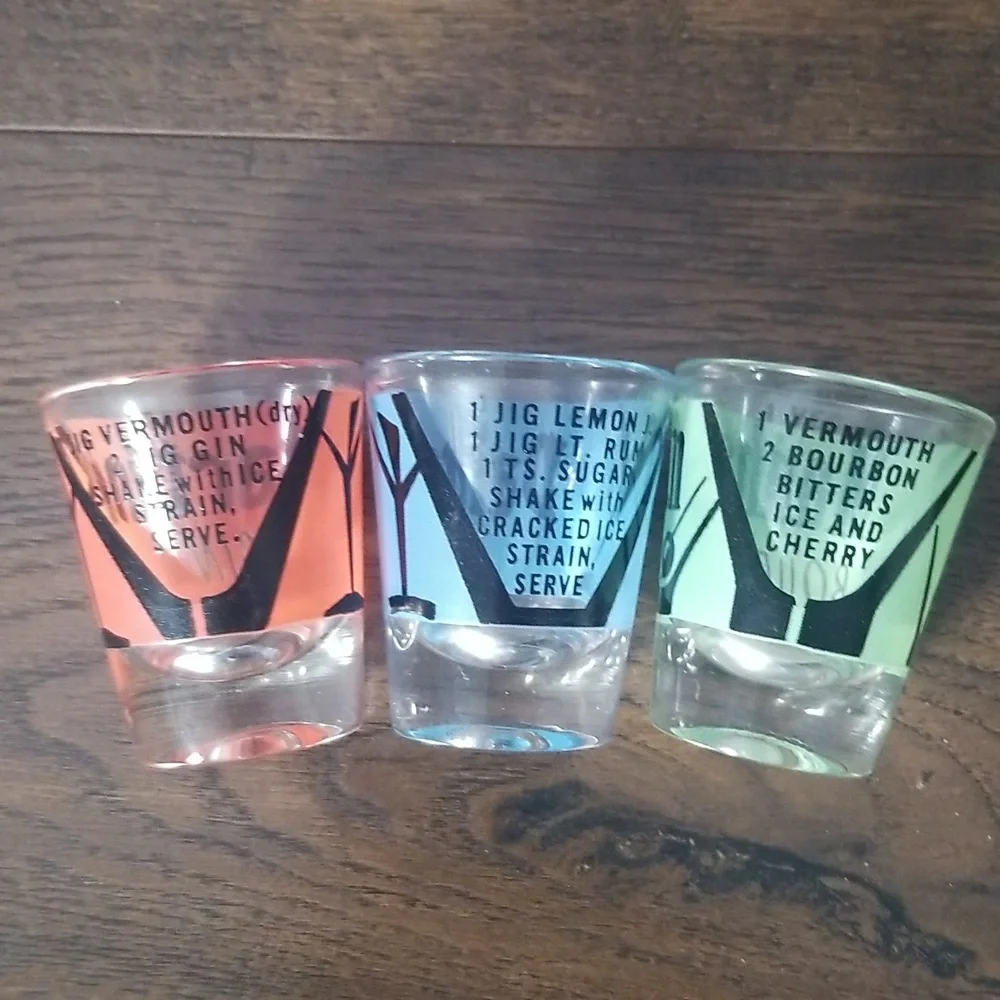 Vintage Federal set of 3 shot glasses